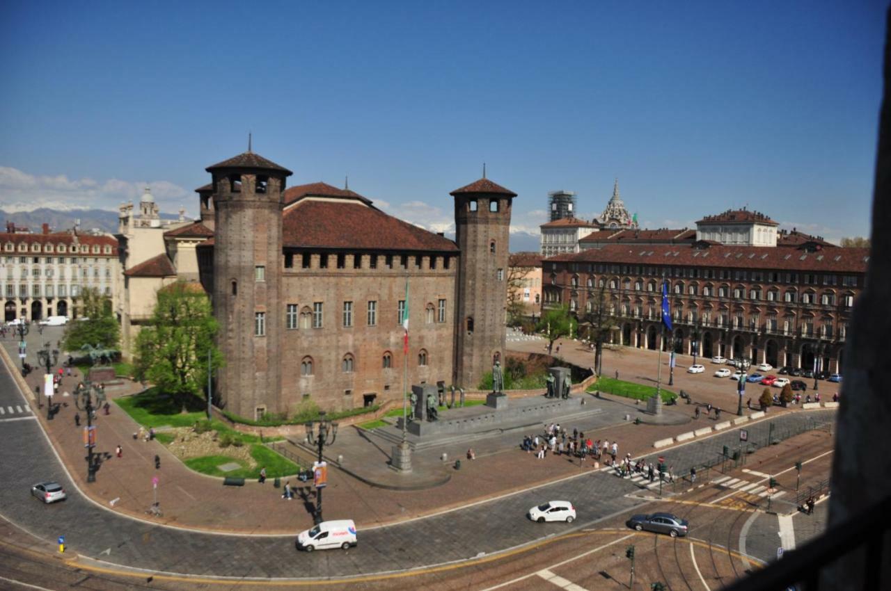 Mansarda In Piazza Castello Apartman Torino Kültér fotó